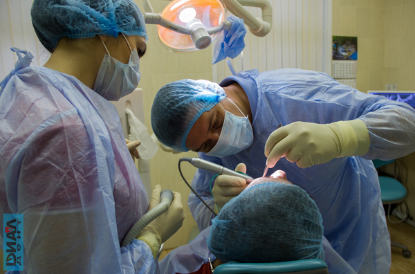 имплантация зубов в Москве в Диал-Дент
